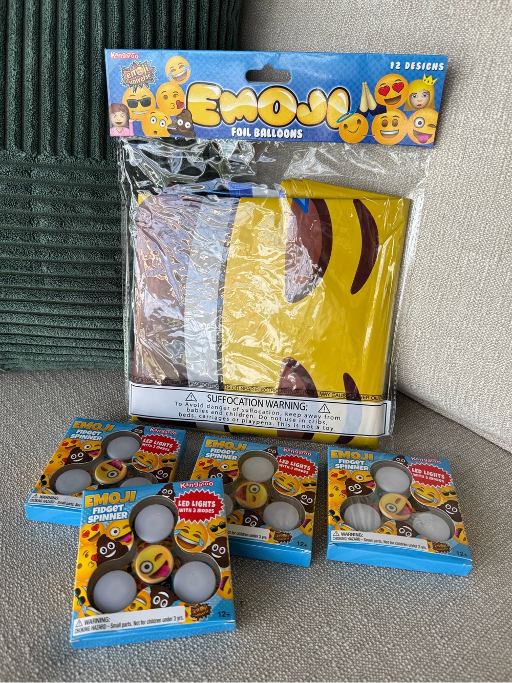Kangaroo Emoji Party Bundle 12 Foil Balloons 4 Fidget Spinners NEW